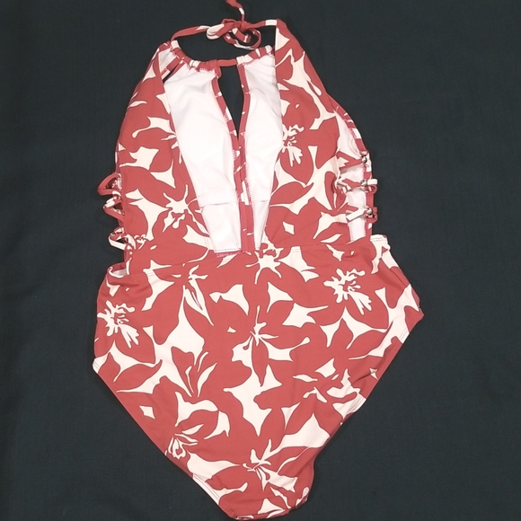 Time and Tru Halter Floral Print One Piece Bathing Suit.  Size L - Picture 9 of 14